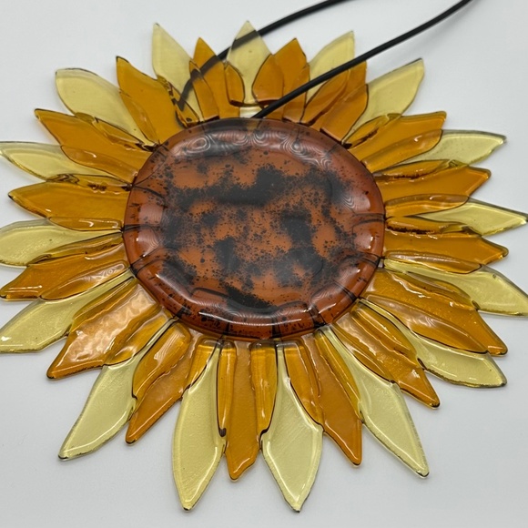 Fused glass sun catcher or wall hanging - 8x8 inches - sunflower - HANDMADE - Picture 4 of 6